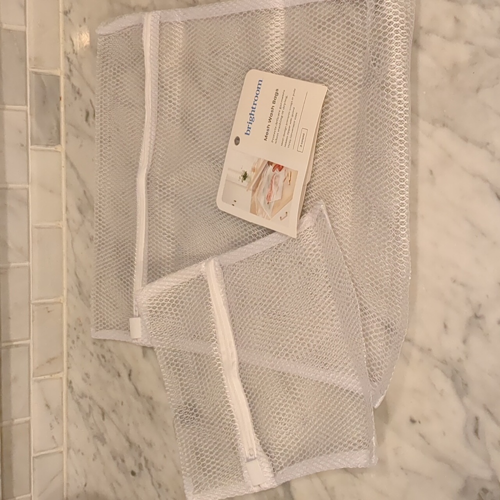 NEW Mesh Wash Bags PAIR